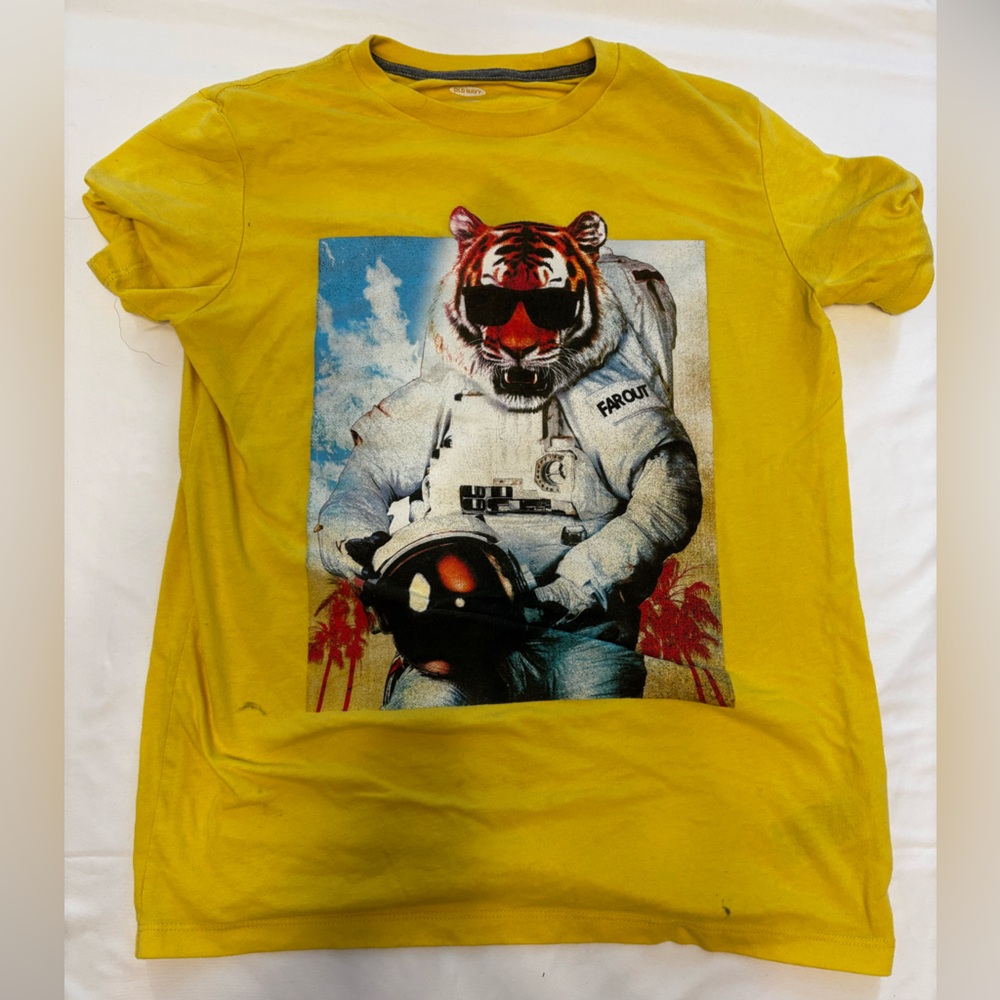 Old Navy Yellow boys graphic tiger T-Shirt
